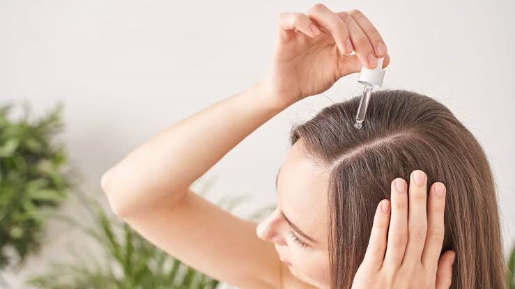 Scalp caScalp care : ce que prendre soin du cuir chevelu règle vraiment (et ce que ça ne règle pas)re : pourquoi prendre soin du cuir chevelu change tout